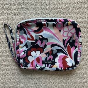 Vera Bradley Lighten Up Wipes Wipe Travel Pouch in Mod Paisley